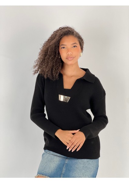 Metal Detaylı V Yaka Uzun Kollu Siyah Kadın Triko Kazak