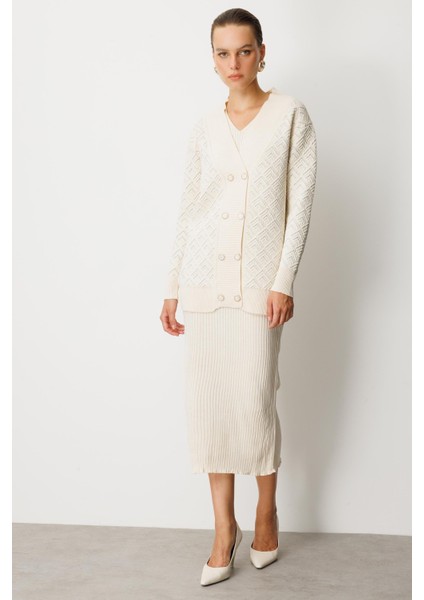 Düğme Detaylı Desenli Triko Hırka-EKRU modelleri