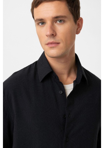 Siyah Pamuklu Relaxed Kısa Kollu Erkek Gömlek fırsatları