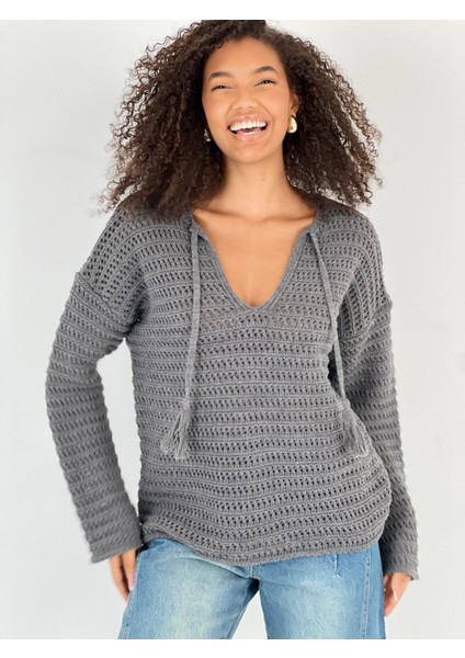 Kadın Bağcıklı V Yaka Antrasit Triko Kazak indirimleri