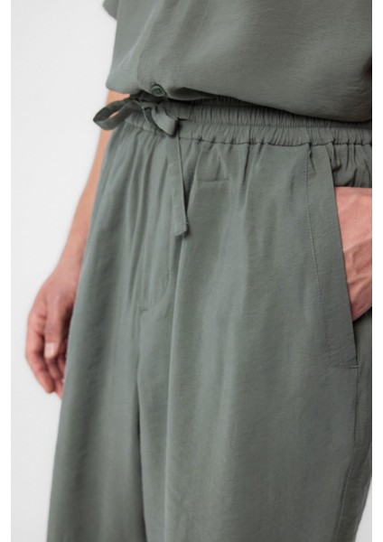 Haki Relaxed Erkek Jogger Pantolon modelleri