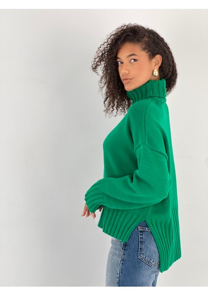 Kadın Kısa Kesim Boğazlı Yeşil Triko Kazak