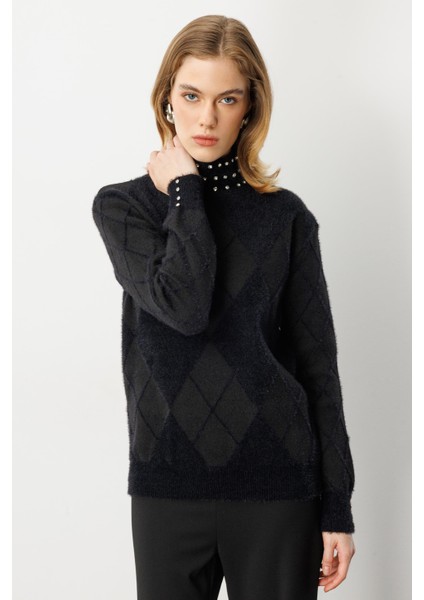 Taş Detaylı Yarım Balıkçı Triko Kazak-SİYAH fırsatları