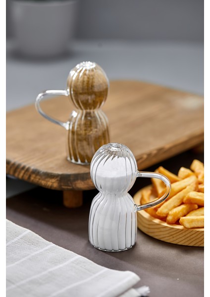 Saplı Cam Tuzluk ve Biberlik Takımı – 2’li Şeffaf Baharatlık Seti, Estetik Dalgalı Tasarım, Modern ve Dayanıklı Cam Mutfak Ürünü