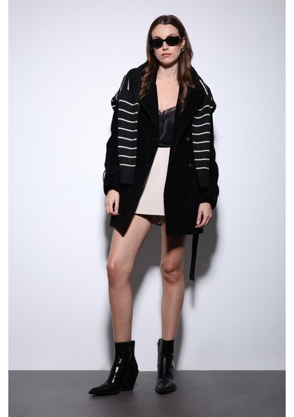 Siyah Süet Görünümlü Kadın Trençkot fiyatları