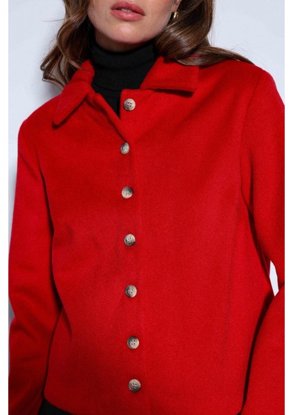 Kırmızı Gömlek Yaka Kısa Kaşe Ceket