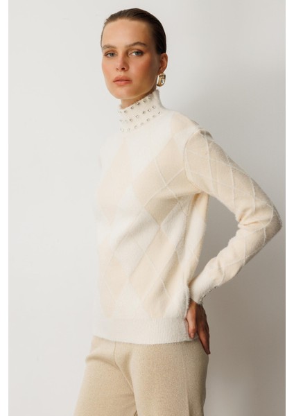 Taş Detaylı Yarım Balıkçı Triko Kazak-KREM modelleri