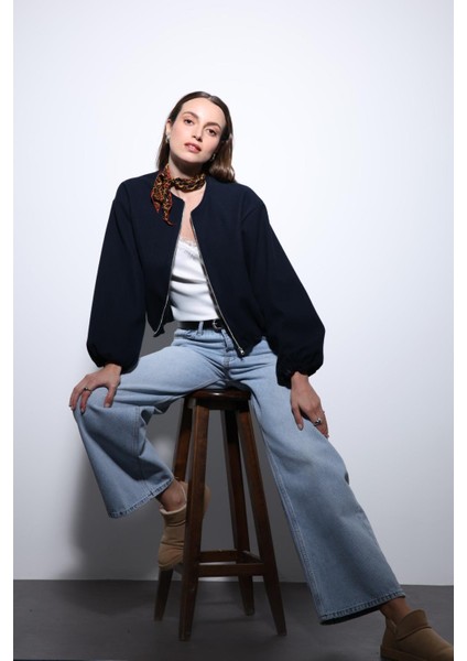 Lacivert Bel Lastikli Crop Kadın Mont