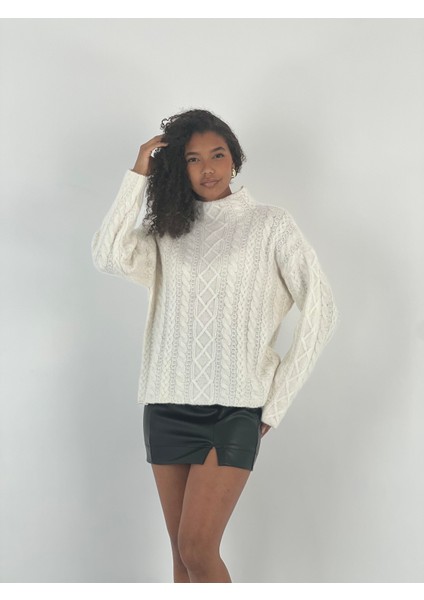 Kadın Saç Örgü Desenli Yüksek Yaka Ekru Triko Kazak modelleri