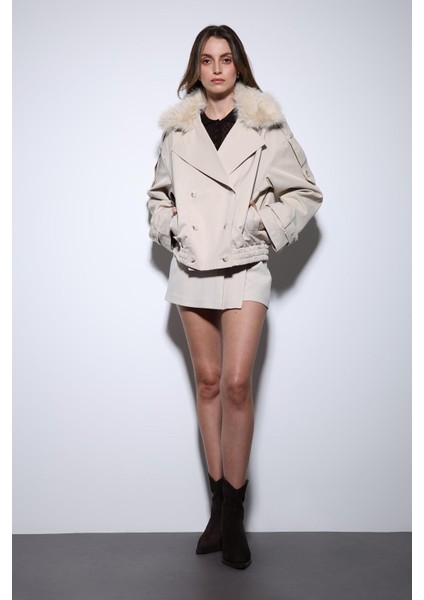 Bej Suni Kürklü Kısa Kadın Trençkot modelleri