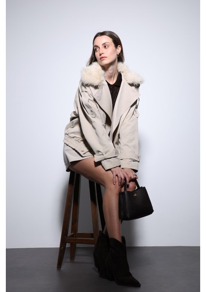 Bej Suni Kürklü Kısa Kadın Trençkot fırsatları