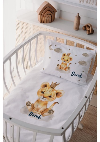 %100 Pamuk Saten Isme Özel Isimli Anne Yanı Beşik Nevresim Takımı Aslan