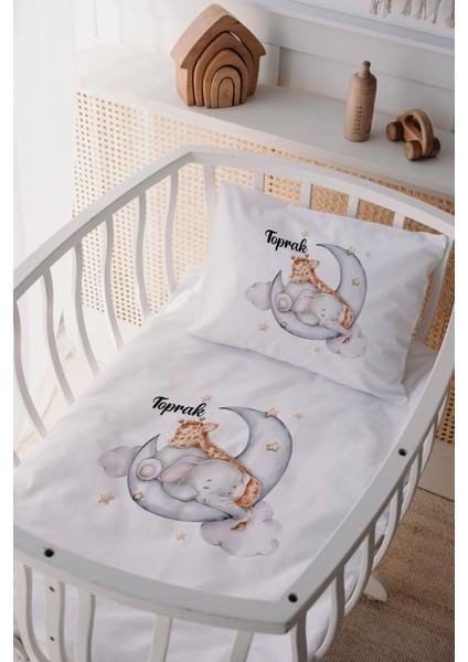 %100 Pamuk Saten Isme Özel Isimli Anne Yanı Beşik Nevresim Takımı Fil & Zürafa