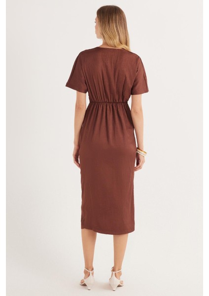 Kadın Slim Fit Dar Kesim Kısa Kollu V Yaka Kahverengi Elbise