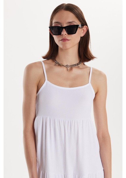 Kadın Slim Fit Dar Kesim Ince Askılı U Yaka Midi Beyaz Elbise fiyatları