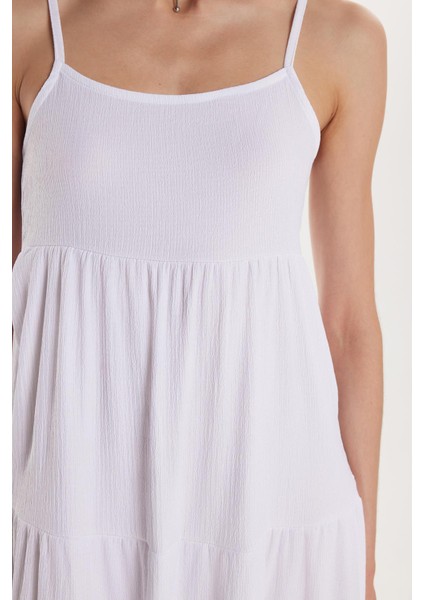 Kadın Slim Fit Dar Kesim Ince Askılı U Yaka Midi Beyaz Elbise modelleri