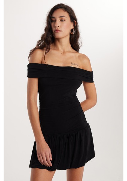 Kadın Slim Fit Dar Kesim Straplez Siyah Midi Elbise fiyatları