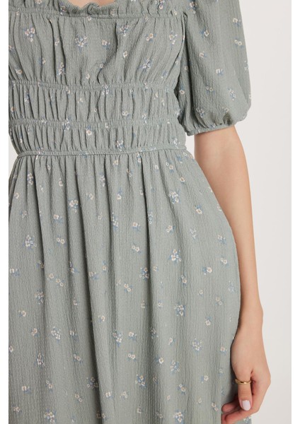 Kadın Slim Fit Dar Kesim Kısa Kollu Beli Büzgülü Kare Yaka Elbise fiyatları