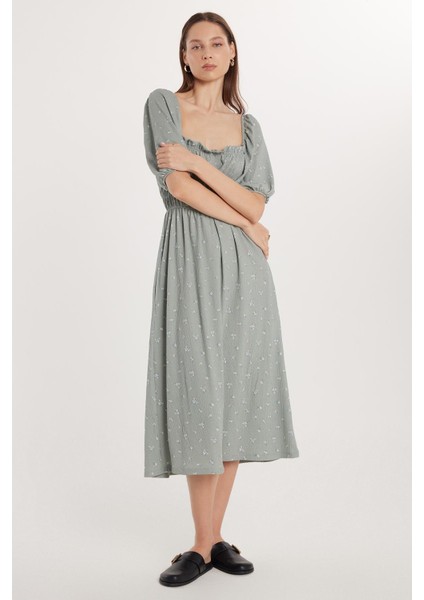 Kadın Slim Fit Dar Kesim Kısa Kollu Beli Büzgülü Kare Yaka Elbise fırsatları