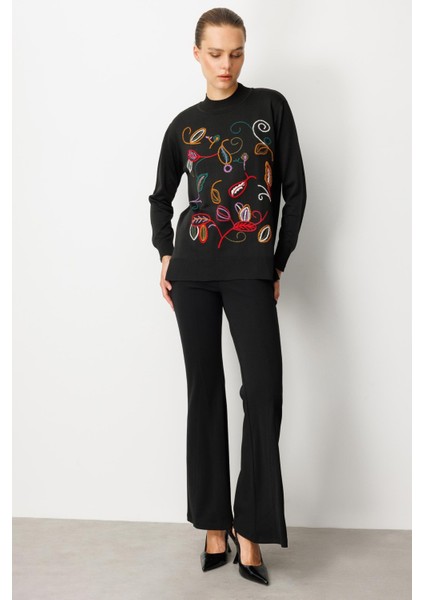 Nakış Detaylı Triko Kazak-Siyah fiyatları