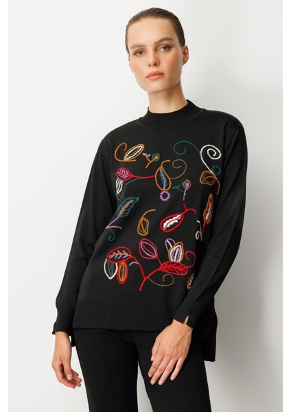 Nakış Detaylı Triko Kazak-Siyah fırsatları