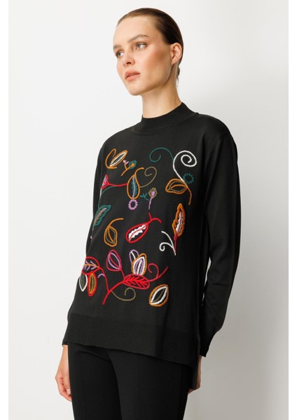 Nakış Detaylı Triko Kazak-Siyah indirimleri