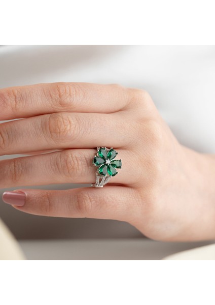 925 Ayar Gümüş Yeşil Taşlı Çiçek Yüzük fırsatları
