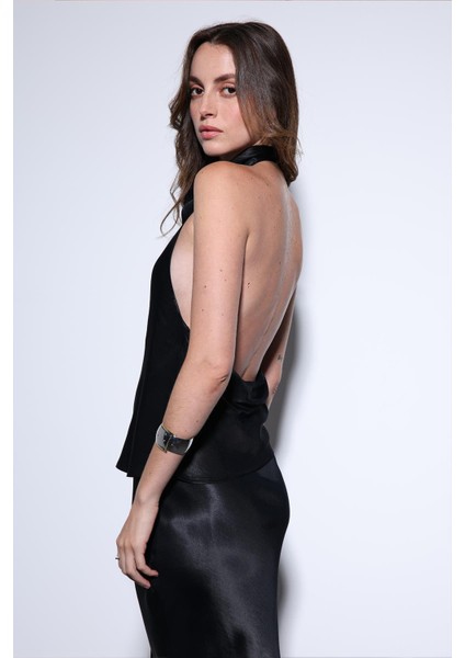 Siyah Saten Halter Kadın Top
