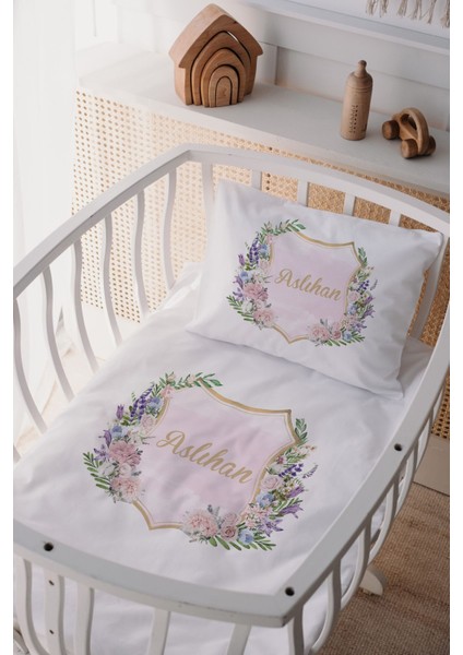 %100 Pamuk Saten Isme Özel Isimli Anne Yanı Beşik Nevresim Takımı Çiçek
