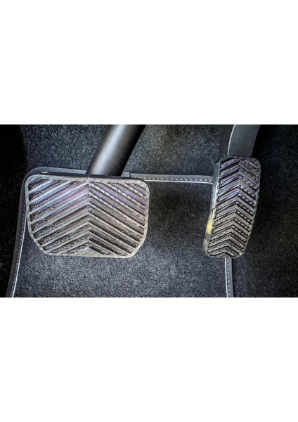 Tesla Model Y Juniper Karbon Görünümlü Pedal Kılıf Seti fiyatları