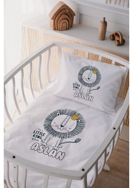%100 Pamuk Saten Isme Özel Isimli Anne Yanı Beşik Nevresim Takımı Aslan