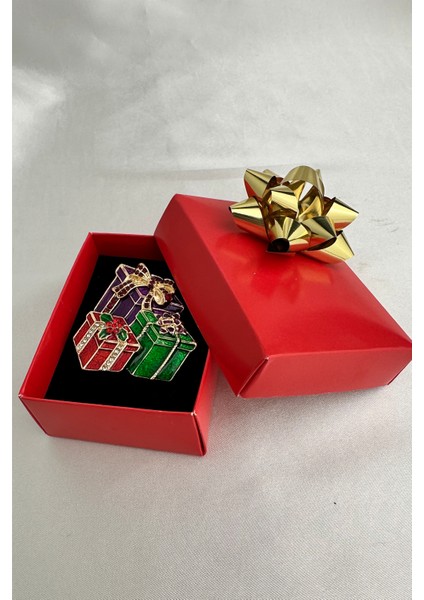 Yılbaşı Özel Taşlı Renkli Hediye Paketi Broş (5cm) fırsatları