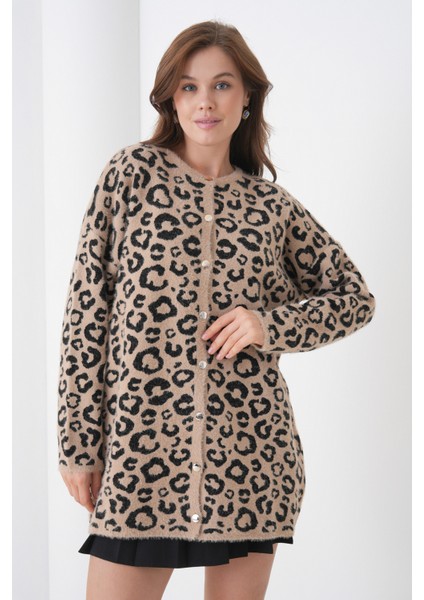 Kadın Tesettüre Uygun Midi Boy Uzun Kol Önden Düğmeli Leopar Desenli Spor Şık Triko Ceket fırsatları