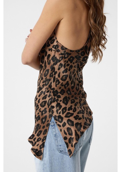 Kahve Asimetrik Leopar Desenli Sırt Dekolteli Kadın Top modelleri