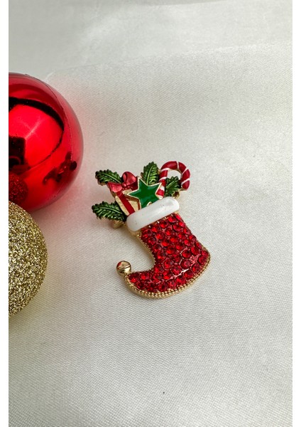 Yılbaşı Özel Yeşil Yıldız Detay Kırmızı Taşlı Noel Çorap Broş (4cm) indirimleri