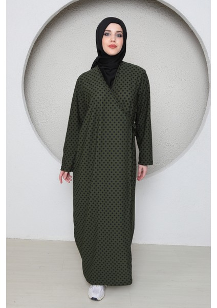 Kruvaze Yandan Bağlamalı Kadın Namaz Elbisesi Sabahlık Puantiye Desenli