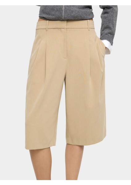 Pileli Bermuda Şort indirimleri