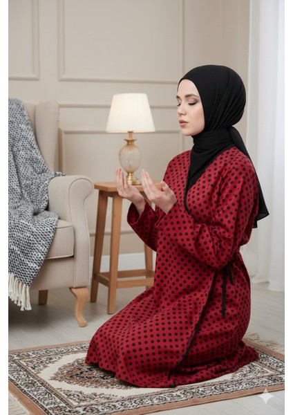 Kruvaze Yandan Bağlamalı Kadın Namaz Elbisesi Sabahlık Puantiye Desenli