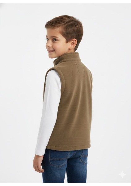 Kolsuz Fermuarlı Astarlı Çift Cepli Dik Yaka Çocuk Yelek modelleri