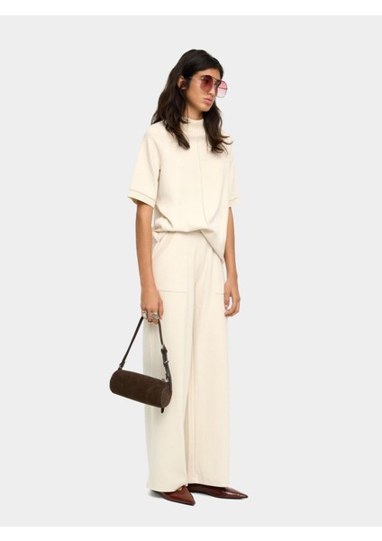 Yüksek Yakalı T-Shirt fırsatları