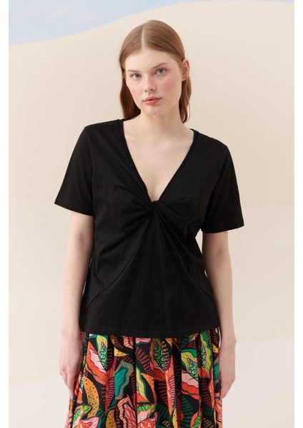 Yakalı Kadın Tişört Siyah Y2254204_001