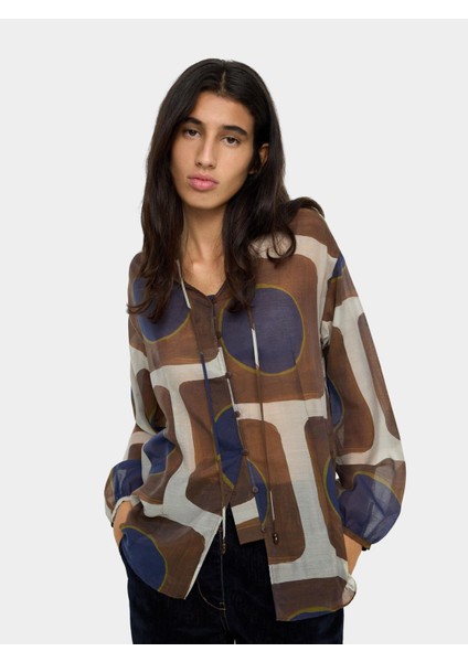 Yarı Şeffaf Desenli Bluz fiyatları