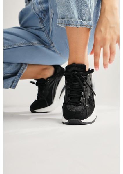 Jillian Siyah Topuk Detaylı Spor Ayakkabı fırsatları