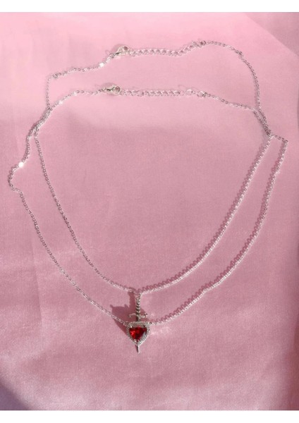 Kadın Çelik Hançer ve Kalp Figürlü Ikili Kolye – Kırmızı Taş Detaylı 316L Paslanmaz Çelik – Trend Zarif Kadın Takı Seti fiyatları