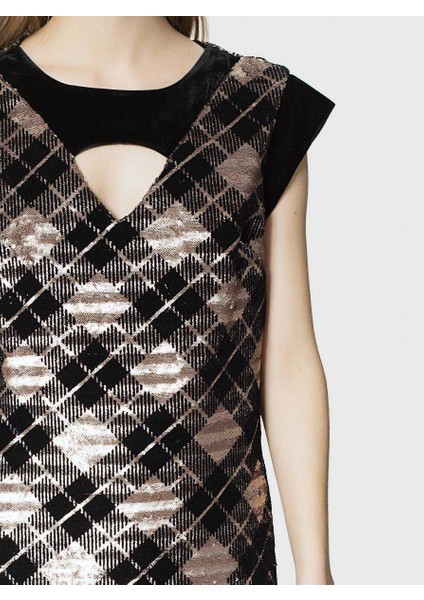 Ekose Payetli Mini Elbise Standart Renk K1811256_089 fırsatları