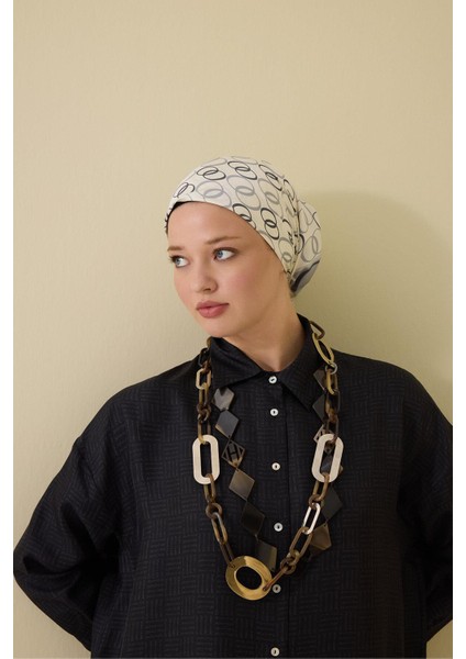 Noor Yolu 2 Beyaz-Gri Tivil Ipek Eşarp 90X90