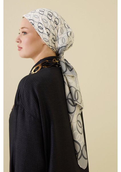 Noor Yolu 2 Beyaz-Gri Tivil Ipek Eşarp 90X90 modelleri