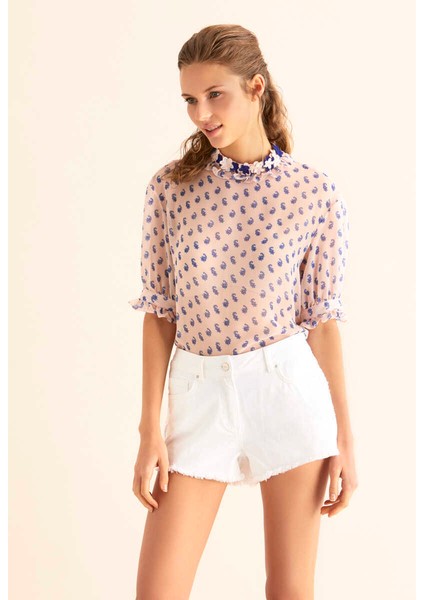 Paça Detaylı Cepli Mini Şort Beyaz Y1812116_002