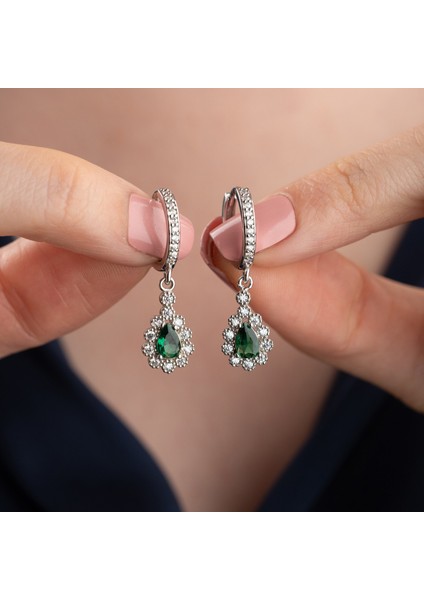 925 Ayar Gümüş Yeşil Damla Taşlı Küpe