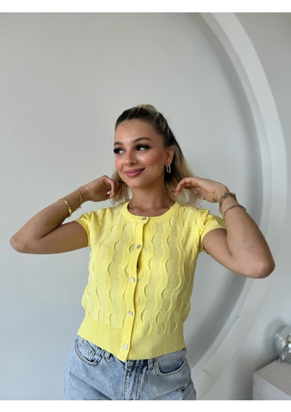 Sarı Kısa Kol Düğmeli Hırka